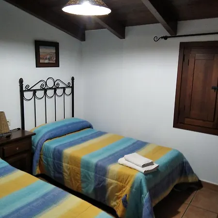 Casa La Cisterna Pina de Montalgrao